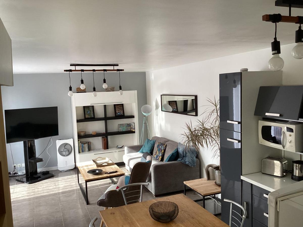 Joli Appartement 50 M2 Classe 3 Etoiles Avec Terrasse Et Jardin La Rochelle  Exterior foto