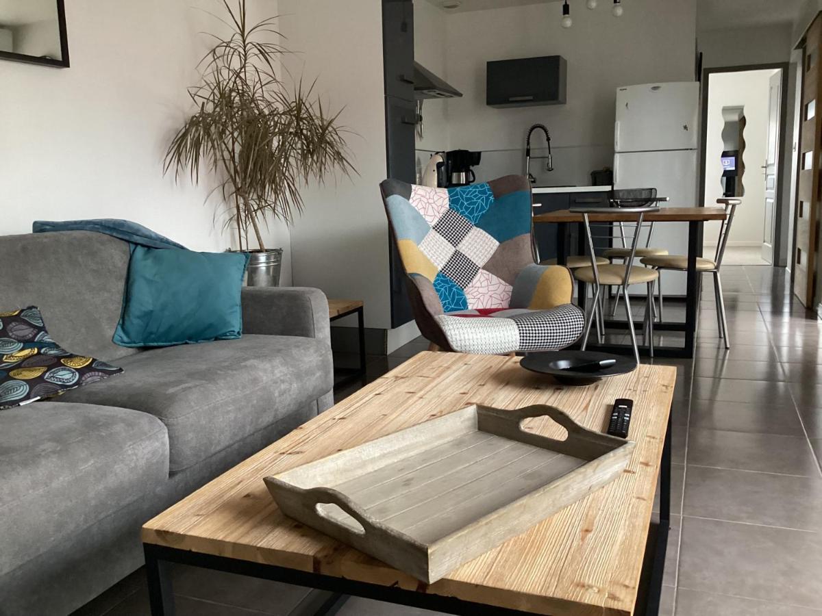 Joli Appartement 50 M2 Classe 3 Etoiles Avec Terrasse Et Jardin La Rochelle  Exterior foto